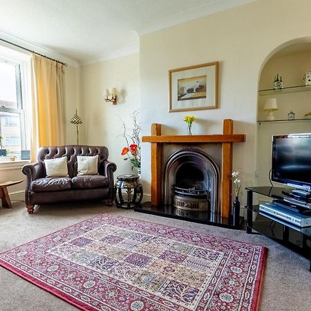 Willow Cottage - Cost 3 Bed Cottage In Penrhyn Bay With Sea Views With Access To Snowdonia Rhos-on-Sea Luaran gambar