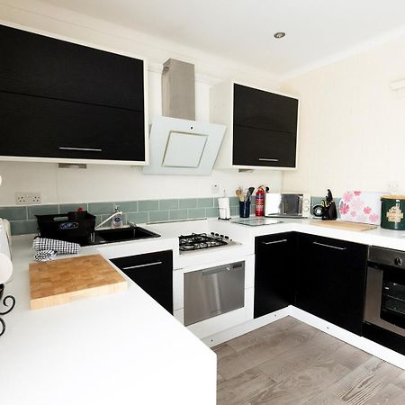 Willow Cottage - Cost 3 Bed Cottage In Penrhyn Bay With Sea Views With Access To Snowdonia Rhos-on-Sea Luaran gambar