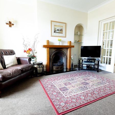 Willow Cottage - Cost 3 Bed Cottage In Penrhyn Bay With Sea Views With Access To Snowdonia Rhos-on-Sea Luaran gambar