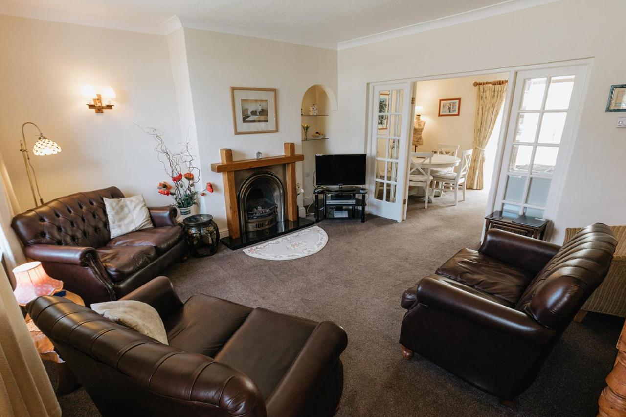Willow Cottage - Cost 3 Bed Cottage In Penrhyn Bay With Sea Views With Access To Snowdonia Rhos-on-Sea Luaran gambar