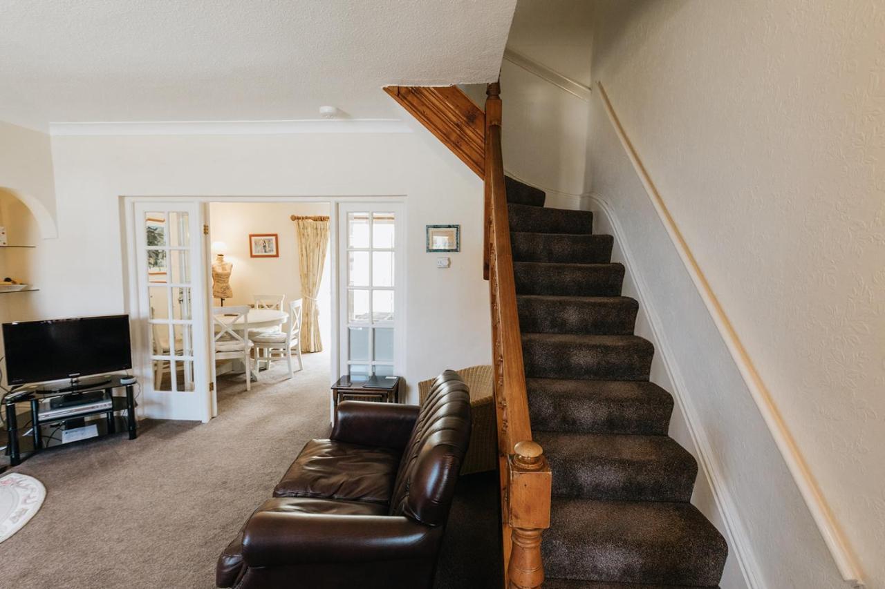 Willow Cottage - Cost 3 Bed Cottage In Penrhyn Bay With Sea Views With Access To Snowdonia Rhos-on-Sea Luaran gambar