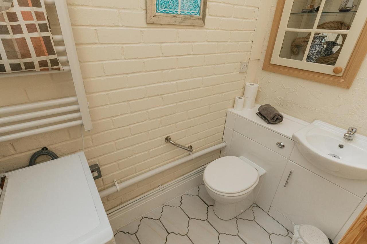 Willow Cottage - Cost 3 Bed Cottage In Penrhyn Bay With Sea Views With Access To Snowdonia Rhos-on-Sea Luaran gambar