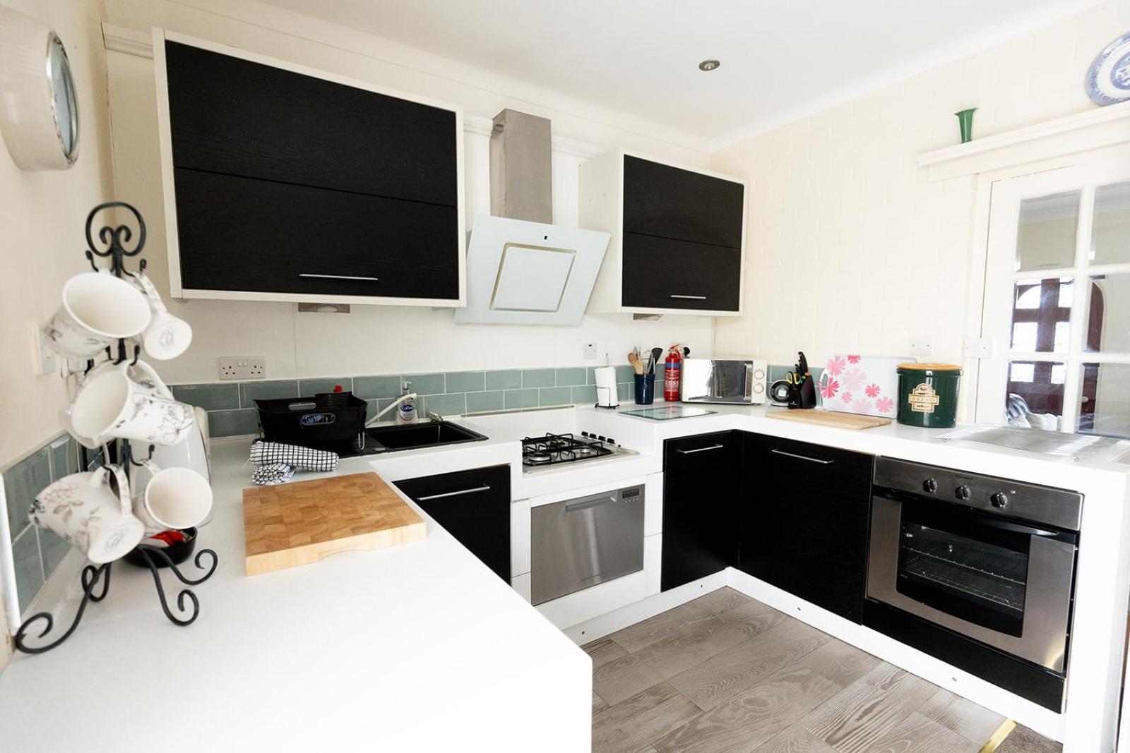 Willow Cottage - Cost 3 Bed Cottage In Penrhyn Bay With Sea Views With Access To Snowdonia Rhos-on-Sea Luaran gambar